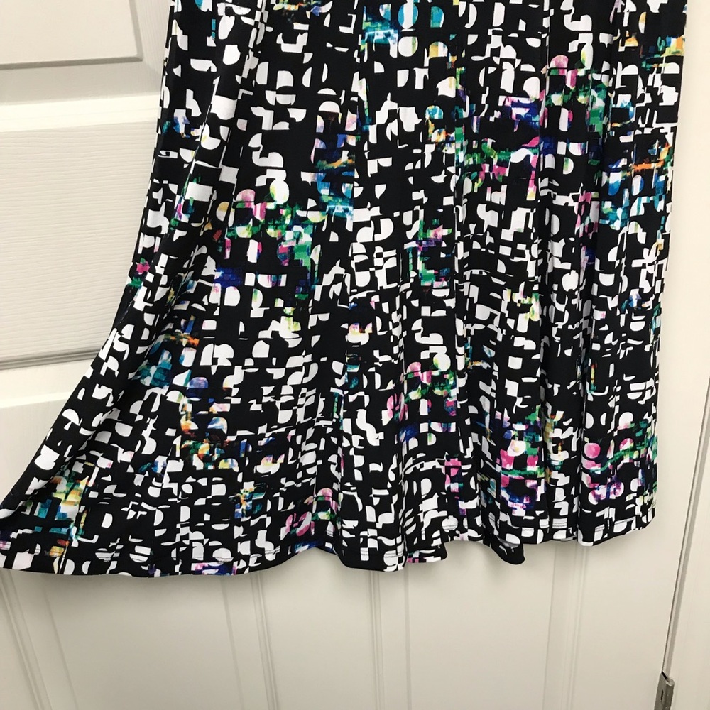 Dress - Picture 4 of 5